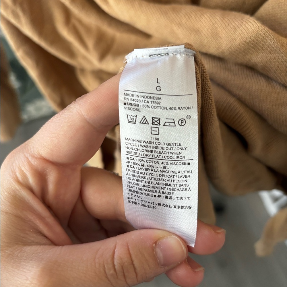 Banana Republic Tan vneck sweater - Picture 5 of 7